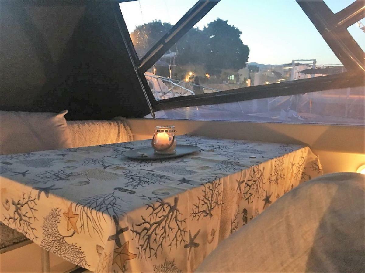 فندق Desire Charming House Boat باليرمو المظهر الخارجي الصورة